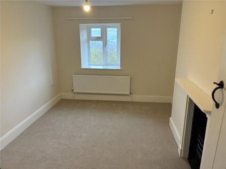3 bedroom detached house to rent - Photo 5