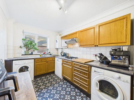 2 bedroom flat to rent - Photo 5