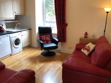 1 bedroom flat to rent - Photo 2