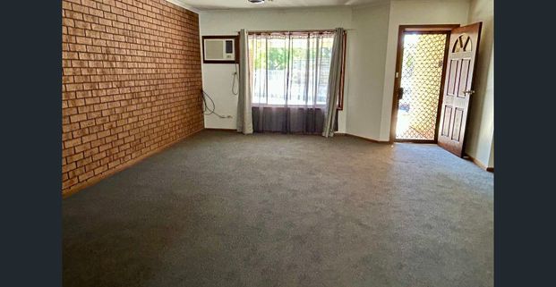 Town Centre Unit - Photo 1