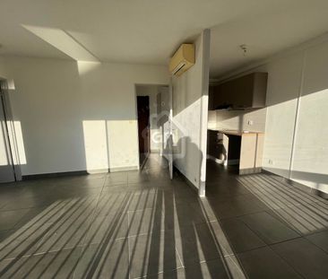 T2 - RES. ROCHEFLEURS, - Photo 4