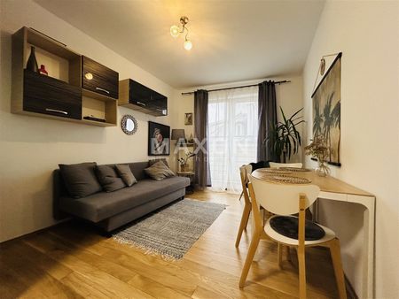 Kompaktowe mieszkanie przy Placu Szembeka - Photo 2