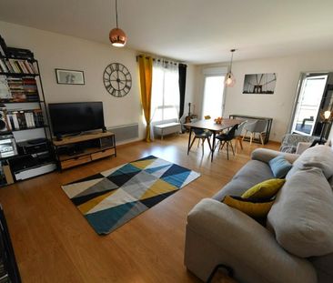 Location Appartement 4 pièces 95m² POITIERS 86000 - Photo 2