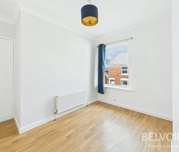 Terraced House to rent on - Photo 1