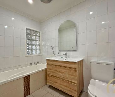 Newly Renovated Family Home in the Heart of Smithfield! - Water Inc! - Photo 5