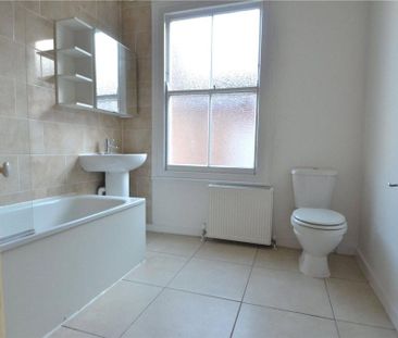 4 bedroom terraced house to rent - Photo 1