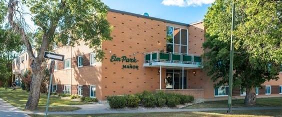 Elm Park Manor - Photo 1