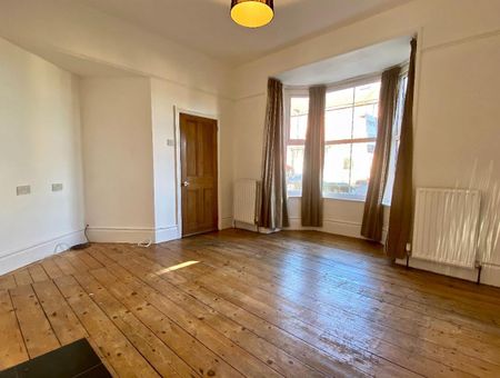 Woodhead Rd, Sheffield, S2 4TA - Photo 3