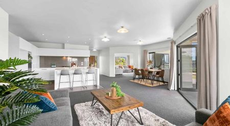 Spacious Modern Family Home-Mountain Views - Photo 2