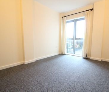 2 bed Ground Floor Flat for Rent - Photo 3