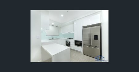 Beautifully designed Modern Apartment with 2 Bedroom with 2 bathrooms - Photo 4