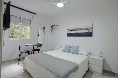 Plaça de Catalunya, El Prat de Llobregat, Catalonia 08820 - Photo 4