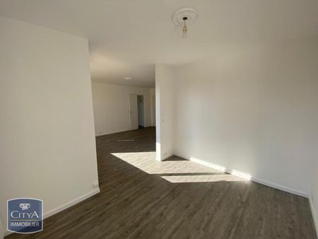 Location Appartement 4 pièces 67m² MARSEILLE 11ème - Photo 3
