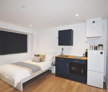 Studio to rent - Photo 1