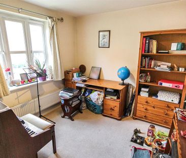 4 bedroom detached house to rent - Photo 4