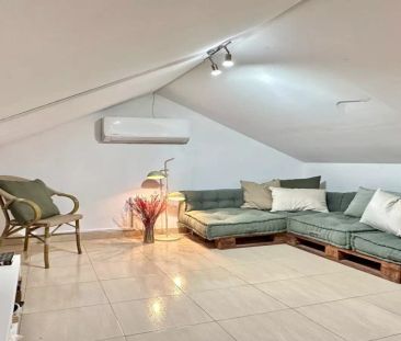 Room in a shared 15-bedroom apartment for rent in Recoletos - Photo 4