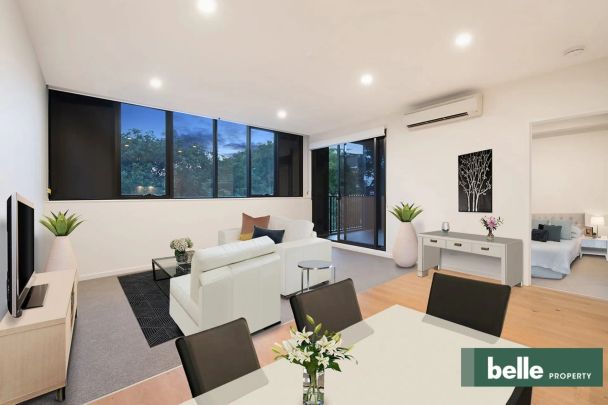 Fully Furnished Modern One-Bedroom Apartment in the Heart of West End - Photo 1