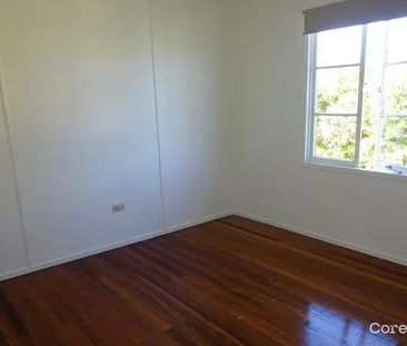 22 Main Rd, Wellington Point QLD 4160 - House For Rent | Domain - Photo 3