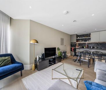 3 bedroom apartment to rent - Photo 2