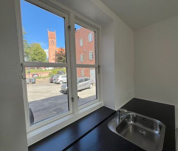 Stort flot lejlighed med central placering er nu til leje i Viborg - Photo 1