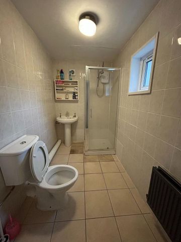 House share to rent - Photo 5