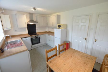 2 bedroom semi-detached house to rent - Photo 2