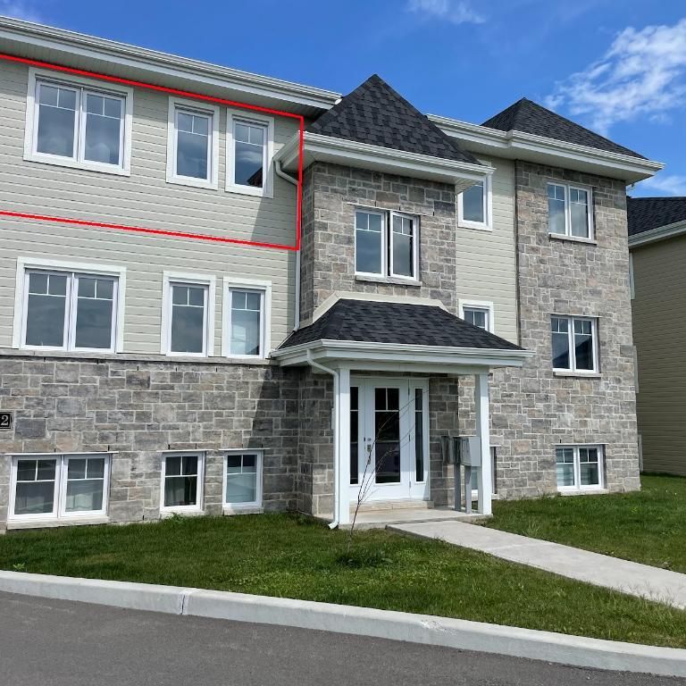 4½ moderne 2022 – dernier étage – 1er juin – Saint-Mathieu - Photo 1
