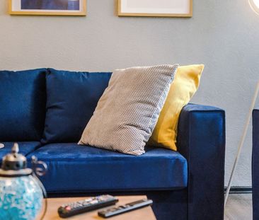 2 Bed Terraced House, Broad Street, M6 - Photo 5