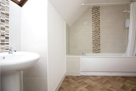 2 bedroom maisonette to rent - Photo 5