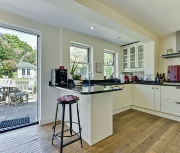 Knipp Hill, Cobham, KT11 - Photo 5