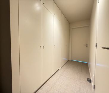 Gelijkvloers twee- slaapkamerappartement met autostaanplaats in Meu... - Foto 1