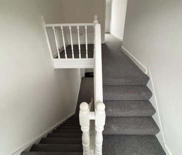 4 bedroom terraced house to rent - Photo 5