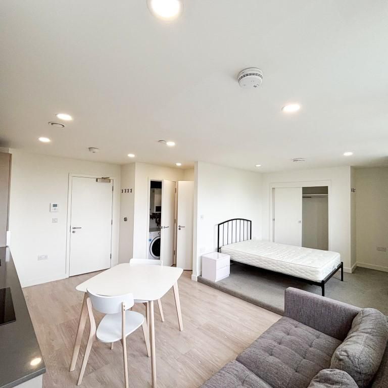 1 bedroom apartment to rent - Photo 1