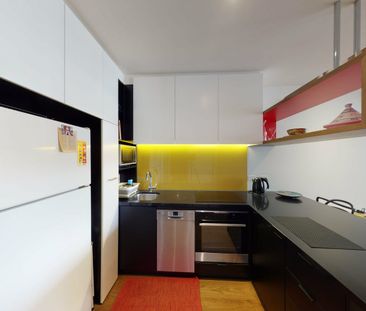 Luxury Living in the Heart of Carlton - Photo 4