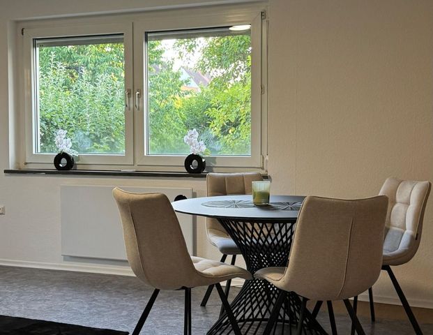 2-Zimmerwohnung mit Wlan, Tv, Küche, Bad/WC, Waschmaschine, Trockner, Garagenstellplatz und Fahrradabstellplatz - Photo 1