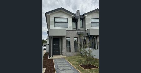 Brand New Modern Townhouse - Photo 5