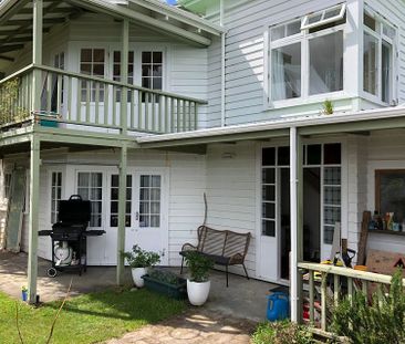 Lovely bays home with harbour views - Photo 3