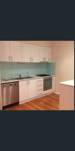 Perfectly positioned - Brilliant one bedroom apartment: - Photo 3