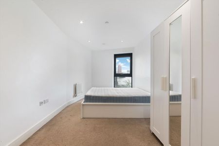 One bedroom apartment to rent in Cityview Point, E14 - Photo 5