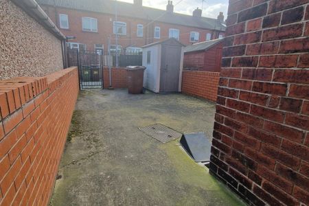 Ambler Street, CASTLEFORD - Photo 5