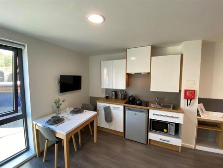 Studio to rent - Photo 4