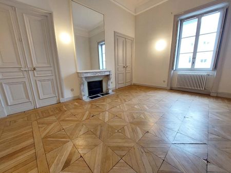 location Appartement T3 DE 76.9m² À LYON - Photo 5