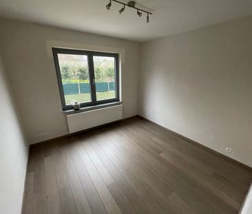 Appartement met twee slaapkamers en centrale ligging te huur - Photo 3