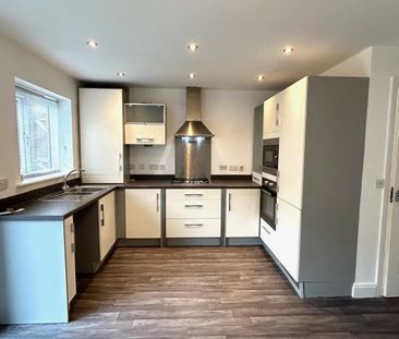 3 bedroom semi-detached house to rent - Photo 6