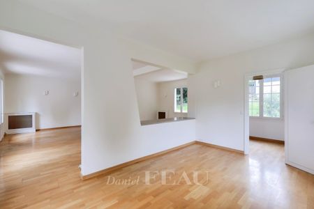 Maison familiale non-meublée avec grand jardin à Marly-le-Roi - Photo 2