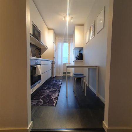 Ljus och välplanerad ett-rumslägenhet i Backa med nära kollektivtrafik! - Photo 3