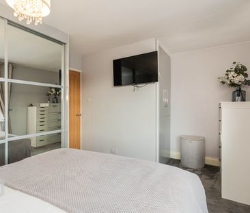 Gainsborough Avenue - Photo 4