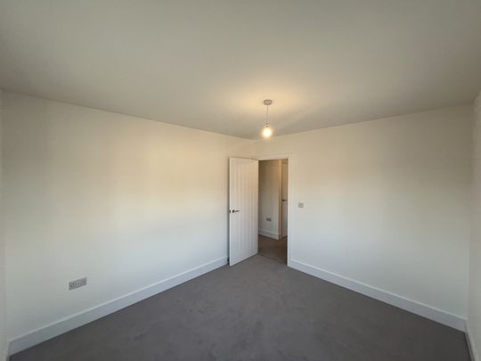 Redwing Road, Attleborough - Photo 1