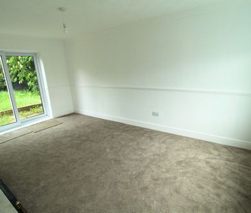 3 Bed Semi-detached house To Rent - Photo 2