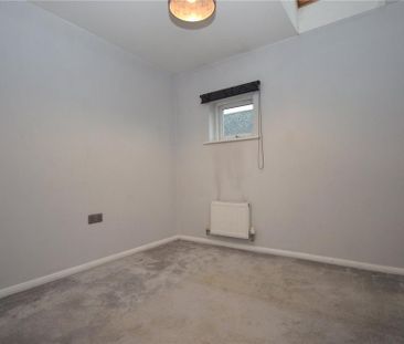 3 bedroom detached house to rent - Photo 2